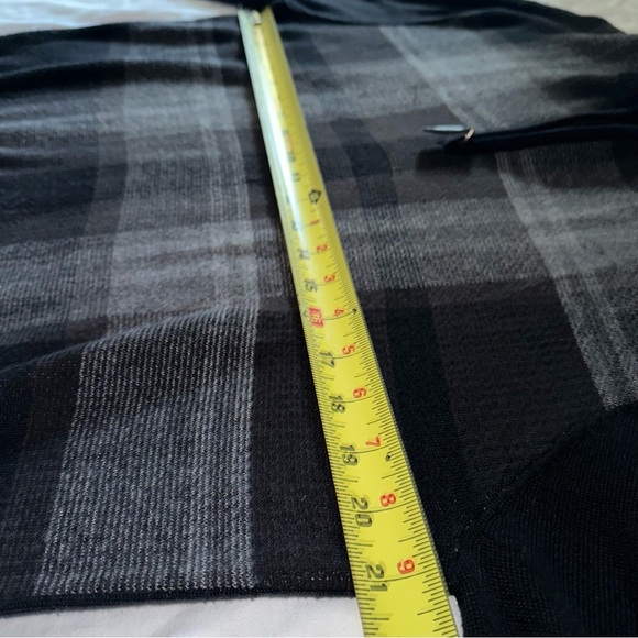 Bundle of 2 Men’s Sweaters- medium - Picture 7 of 12